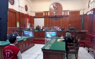 Roy Terdakwa Pembunuhan Mahasiswi Ubaya Divonis 20 Tahun Penjara - JPNN.com