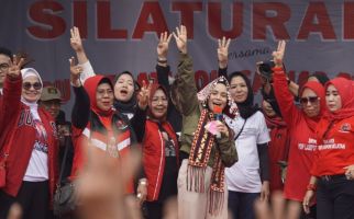 Bersilaturahmi Menemui Sukarelawan, Atikoh Ungkap Program Ganjar yang Prorakyat - JPNN.com