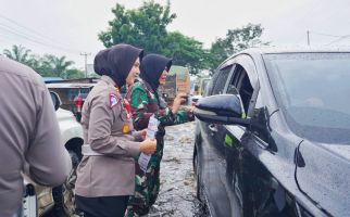 Jalan Lintas Riau-Sumut Terendam Banjir, Begini Kondisinya - JPNN.com