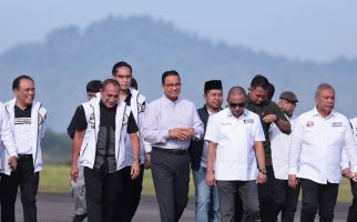 Anies Menapaktilasi Jejak Para Penyebar Islam di Barus - JPNN.com