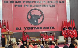 Pompa Semangat Kader PDIP di Yogyakarta, Hasto: Gerakan Kita Berpihak pada Sejarah yang Benar - JPNN.com