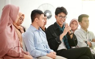 Alam Ganjar Sampaikan Orientasi Soal Pendidikan di Hadapan Pemuda Banten - JPNN.com