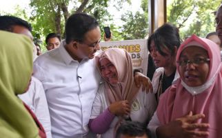 Dekat dengan Warga Kampung Bayam, Anies: Kuatkan yang Lemah Tanpa Melemahkan yang Kuat - JPNN.com