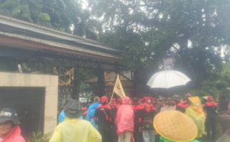 Tolak Impor Beras, Partai Buruh Gelar Aksi di Depan Kementan - JPNN.com