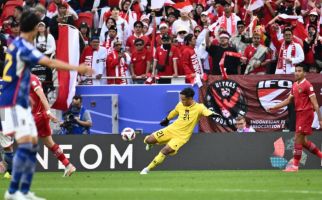 Lihat Aksi Ernando Ari Nyaris Mementahkan Penalti Jepang - JPNN.com