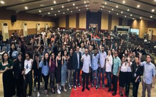 Perkumpulan Pemuda-Pemudi Indonesia Timur Tebarkan Kasih dan Damai Jelang Pemilu   - JPNN.com