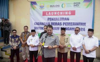 Luncurkan Program Bantuan Pangan di Jambi, Menko Airlangga Sampaikan Kabar Baik Ini - JPNN.com