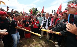 Tokoh Dayak Kalbar: Hanya Ganjar Capres yang Membuat Masyarakat Pintar - JPNN.com