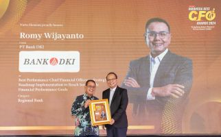 Direktur Keuangan dan Strategi Bank DKI Romy Wijayanto Raih Indonesia Best CFO Award 2024 - JPNN.com