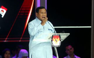 Prabowo Punya Ide Kirim Lulusan Terbaik SMA Kuliah di Luar Negeri, Gaji Guru Diperbaiki - JPNN.com
