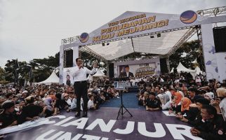 Anies Sindir Bansos Biru Muda Pj Gubernur DKI, Singgung Kecerdasan Rakyat, Pedas! - JPNN.com