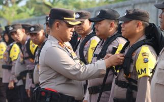 Pesan Penting AKBP Budi Saat Melepas Pasukan Pengamanan TPS Pemilu di Rohul - JPNN.com