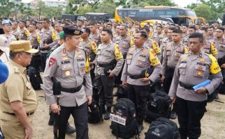 Lepas 1.664 Pasukan Pengaman Pemilu, Irjen Iqbal Optimistis Riau Kondusif - JPNN.com