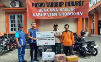 SIG Salurkan Paket Sembako untuk Para Korban Banjir Bandang di Grobogan dan Demak - JPNN.com