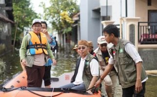 Bersama BAZNAS dan LAZ, Kemenag Salurkan Bantuan untuk Korban Banjir Jateng - JPNN.com