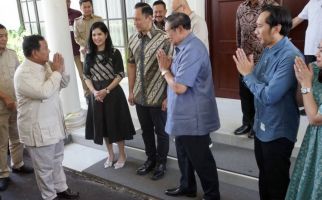 Prabowo Temui SBY di Pacitan, Terlihat 2 Perempuan Cantik - JPNN.com