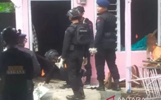 Rumah Ketua KPPS Dilempar Bom oleh OTK di Pamekasan - JPNN.com