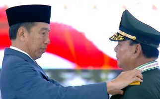 Ini Kata Jokowi soal Kenaikan Pangkat Prabowo Subianto - JPNN.com