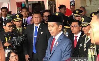 Jokowi Ungkap Sosok Ini yang Membuatnya Memberikan Pangkat Jenderal Kehormatan kepada Prabowo - JPNN.com