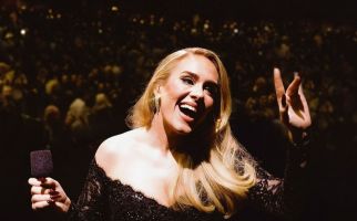 Konser di Las Vegas Ditunda, Adele Minta Maaf - JPNN.com