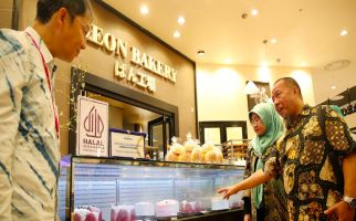 Jangan Khawatir Makan Sushi dan Jajanan Khas Jepang di AEON, Semua Sudah Tersertifikasi Halal - JPNN.com