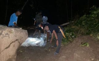 Bencana Longsor Memutus Akses Jalan di Gorontalo Utara - JPNN.com