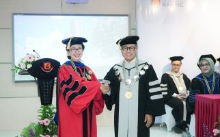 Prof. Dudi Rudianto Dikukuhkan Jadi Guru Besar Universitas Bakrie - JPNN.com