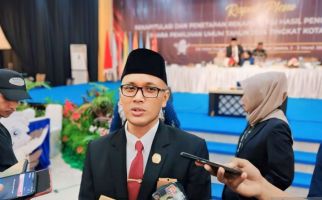 Rapat Pleno KPU Tanjungpinang Ricuh, Caleg PDIP Mengamuk, Ini yang Terjadi - JPNN.com