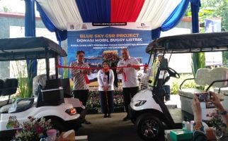 Kurangi Emisi Karbon, Paiton Energy Mendonasikan Mobil Listrik untuk Taman Margasatwa Ragunan - JPNN.com