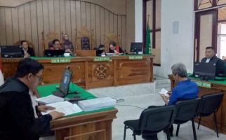 Mantan Bupati Samosir Dituntut 4 Tahun Penjara di Perkara Korupsi Perizinan - JPNN.com