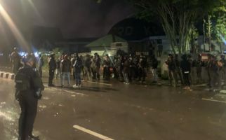 Ratusan Simpatisan Caleg Serang Aparat Keamanan di Jayawijaya - JPNN.com