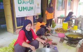 BAZNAS Sediakan Ribuan Makanan di Pengungsian Banjir Demak dan Kudus - JPNN.com