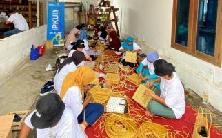 Dukung Keahlian Nasabah, PNM Ajak Ketua Kelompok Unggulan Mekaar Studi Banding - JPNN.com