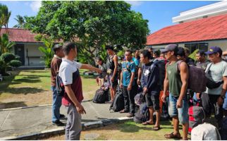 TNI AL Gagalkan Penyelundupan 28 Pekerja Migran Indonesia Nonprosedural dari Malaysia - JPNN.com