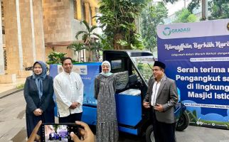 Dukung Program Sedekah Sampah bersama Masjid Istiqlal, AQUA Beri Bantuan Mobil Pengangkut Sampah - JPNN.com