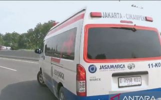 2 Korban Luka Kecelakaan di Tol Cikampek Masih Dirawat di RS Rosela - JPNN.com