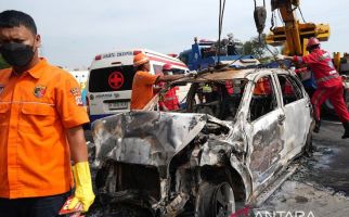 Kecelakaan di Jalur Mematikan KM 58, Pakar Ungkap Pemicu Mobil Terbakar - JPNN.com