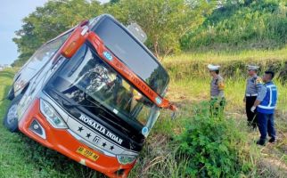 Bus Rosalia Indah Kecelakaan di Tol Semarang-Batang, 7 Orang Tewas - JPNN.com