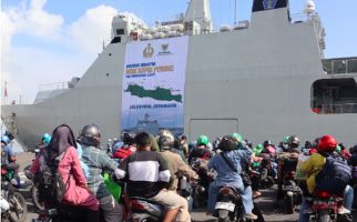 Angkutan Arus Balik Gratis TNI AL dengan Kapal Perang Diberangkatkan dari Surabaya - JPNN.com