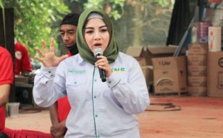 Penyanyi Uchie Gopol Siap Maju di Pilkada Kabupaten Bogor - JPNN.com