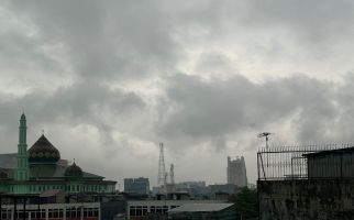 Prakiraan Cuaca Riau, BMKG: Waspada Hujan, Angin Kencang, dan Petir di Wilayah Ini - JPNN.com
