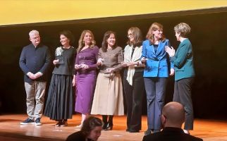 5 Tokoh Perempuan Dianugerahi Leading Women Award 2024, Ada Chief Sustainability Officer APP Group - JPNN.com