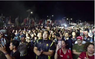 F1 Powerboat Danau Toba 2024 Usai, Menpora Berbaur dengan Muda Mudi Tonton Konser - JPNN.com