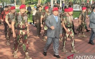 Prabowo Hadiri HUT Kopassus, Lihat Pejabat TNI yang Mendampingi - JPNN.com