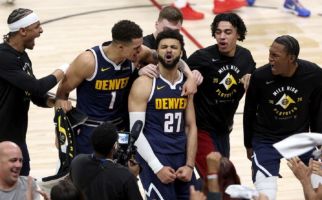 NBA Playoffs: Lakers Kalah Secara Dramatis dari Denver Nuggets di Gim 5 - JPNN.com