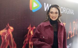 Beradegan Intim Di Series Main Api, Luna Maya Minta Izin Maxime Bouttier? - JPNN.com