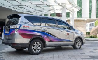 TMMIN Meluncurkan Toyota Kijang Innova Listrik Pertama di Dunia - JPNN.com