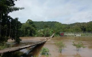 BPBD: 4 Jembatan Gantung di OKU Putus Diterjang Banjir - JPNN.com