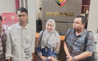 Berdamai dengan Mahasiswa Pengkritik Iuran, Rektor Unri Cabut Laporan di Polda Riau - JPNN.com
