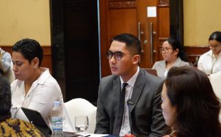 Stafsus Kementerian Investasi Pradana Soroti Ketidakadilan Kerja Sama Antarnegara - JPNN.com